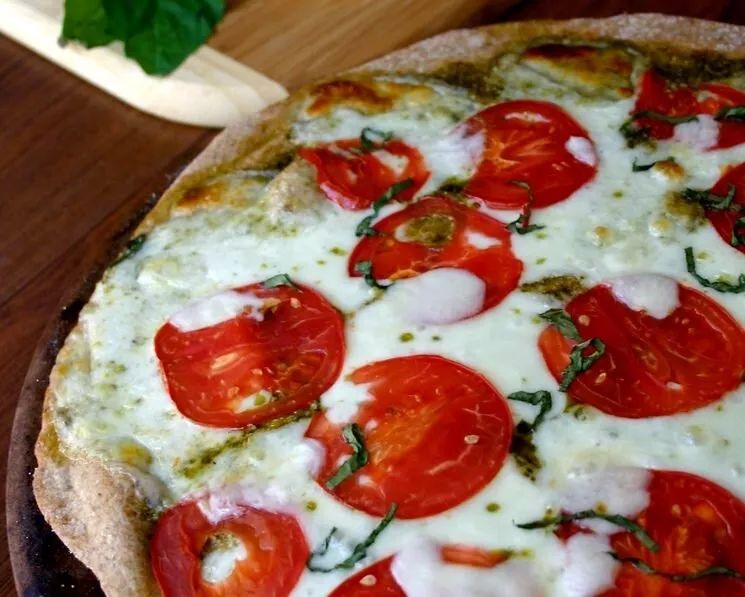 Пицца за 10 минут: минимум ингредиентов — максимум вкуса Пицца за 10 минут: минимум ингредиентов — максимум вкуса