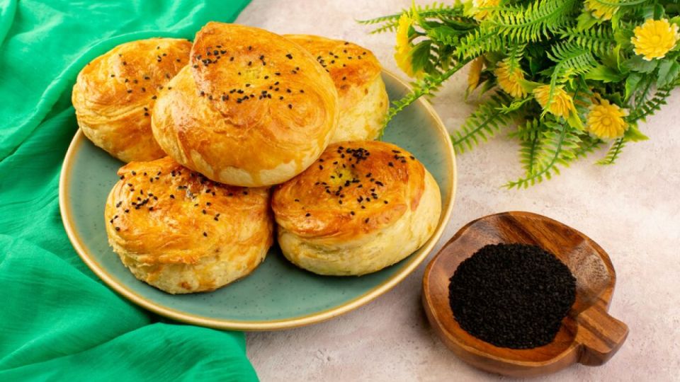 Пирожки с картошкой по бабушкиному рецепту: просто и вкусно! Пирожки с картошкой по бабушкиному рецепту: просто и вкусно!