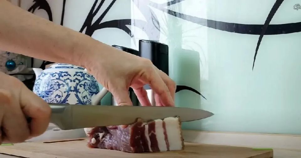 Создайте вкусное сало по-деревенски с минимальными затратами Создайте вкусное сало по-деревенски с минимальными затратами