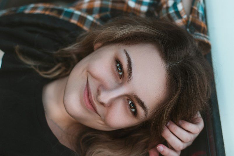 Как вернуть чёткие скулы: основные причины их исчезновения и простые способы коррекции