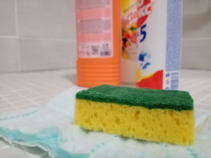Как сделать кухонную губку безопасной: микроволновка в помощь